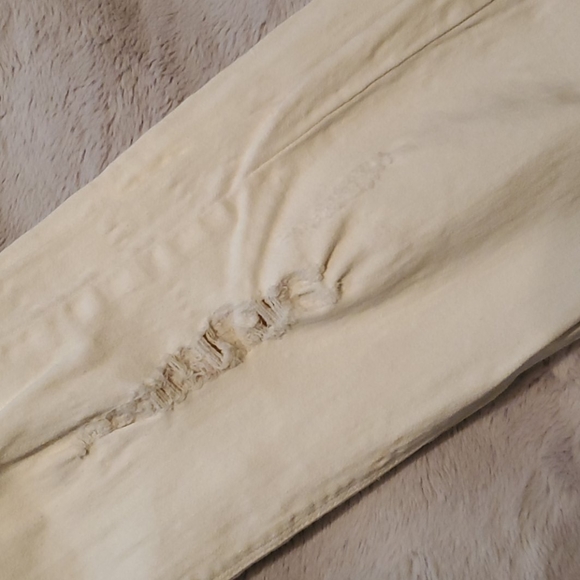 MNG Jeans - White Ripped Pants - Picture 4 of 4